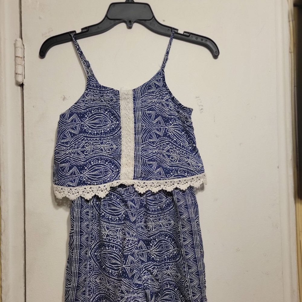 Simply Styled Blue Patterned White Lace Accent Kids Romper Size M